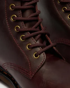 1460 Crazy Horse Leder Stiefel in Cherry Red