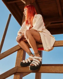 Blaire Quad Hydro Leder Plateau Gladiator Sandalen in Weiß