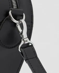 Herzförmige Ledertasche in Schwarz