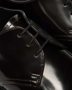 Mayfare Rub Off Leder Schuhe in Cherry Red
