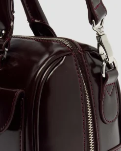 Top Handle Rub Off Vegan Leder Tasche in Cherry Red