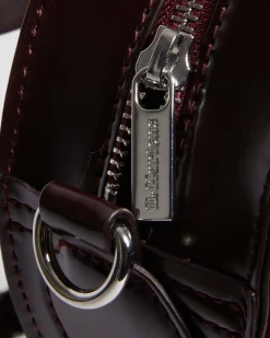 Vegane Herzförmige Tasche in Cherry Red